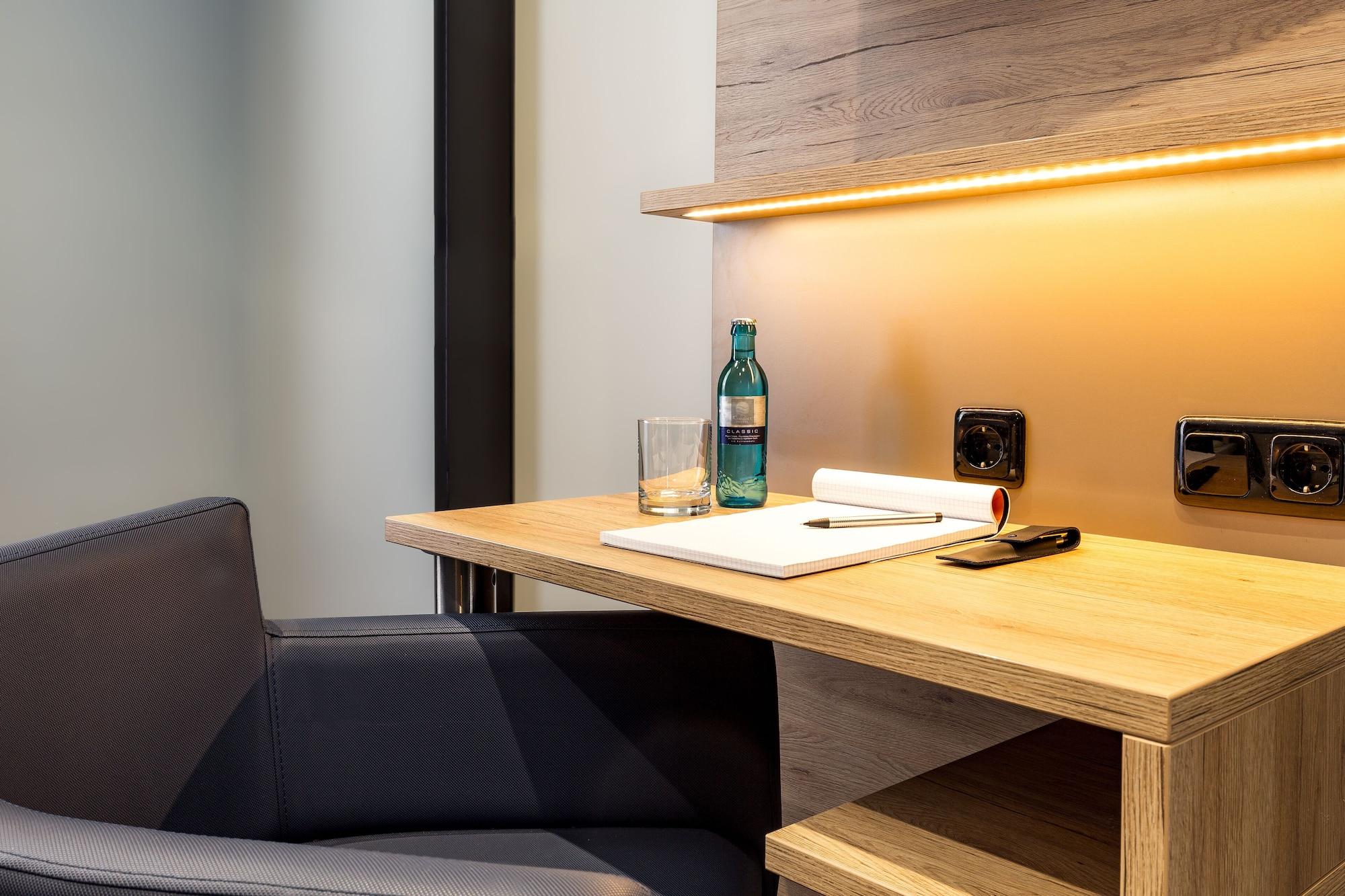 Comfort Hotel Frankfurt Central Station Франкфурт-на-Майне Экстерьер фото