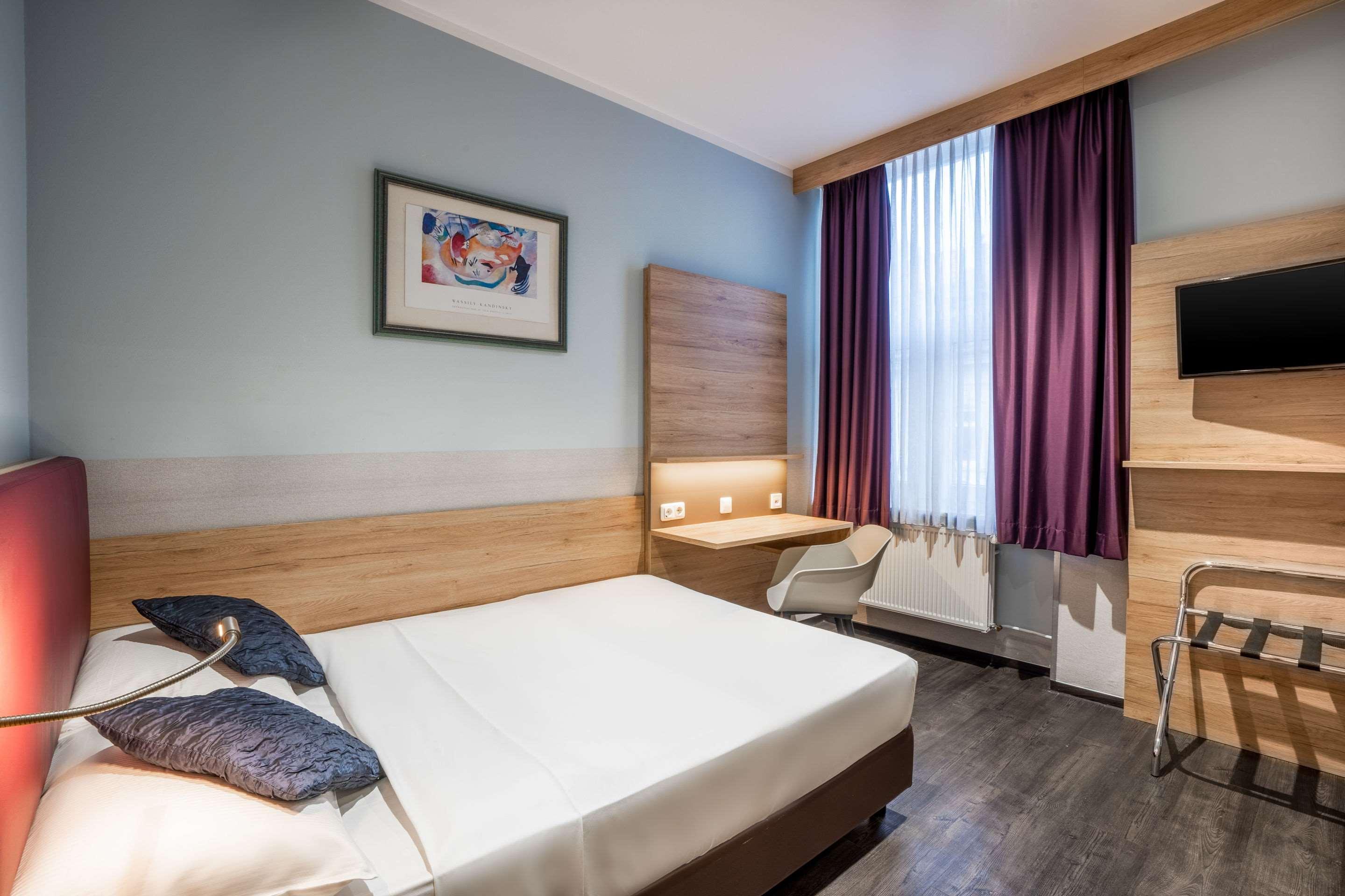 Comfort Hotel Frankfurt Central Station Франкфурт-на-Майне Экстерьер фото