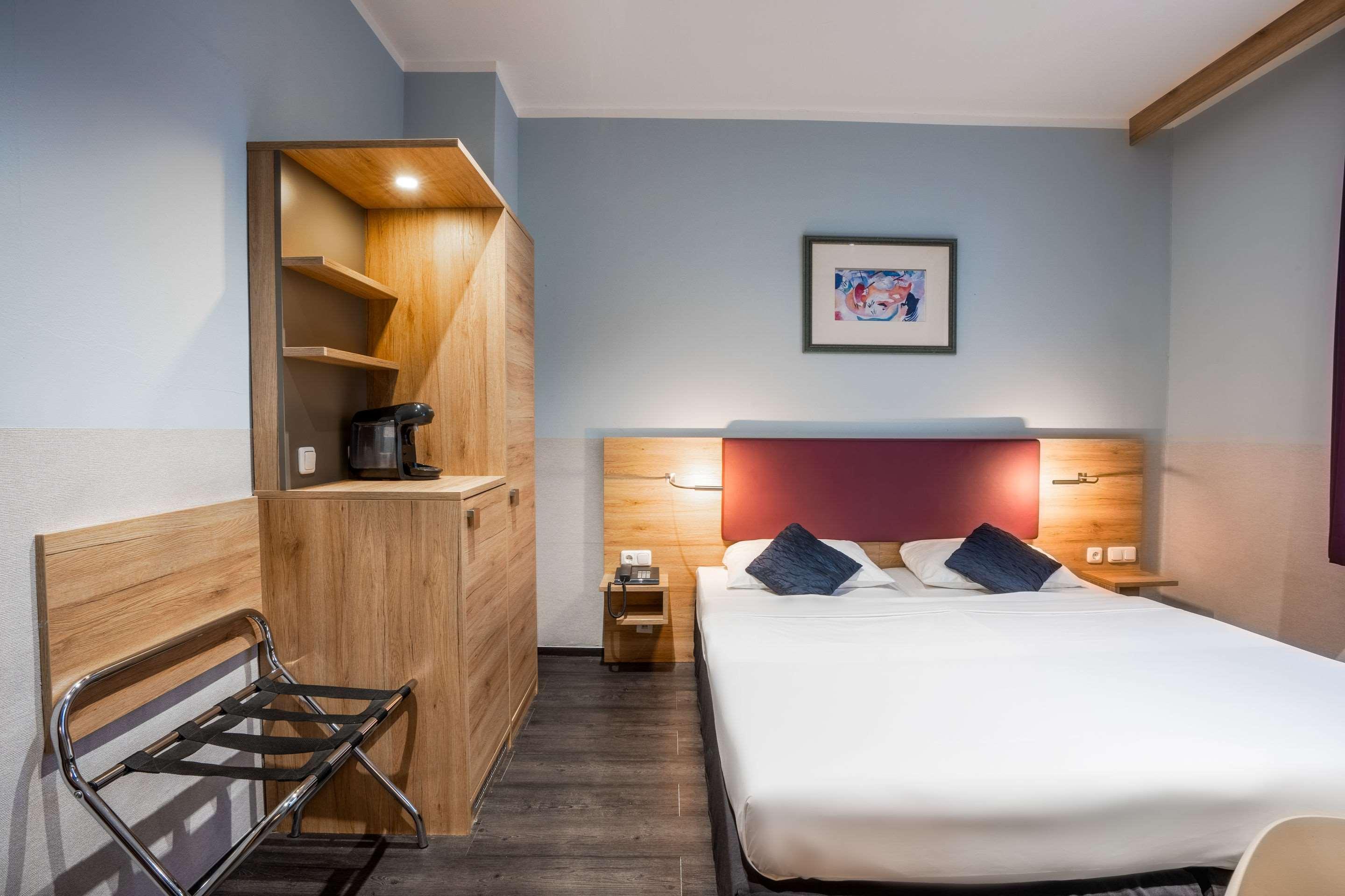 Comfort Hotel Frankfurt Central Station Франкфурт-на-Майне Экстерьер фото