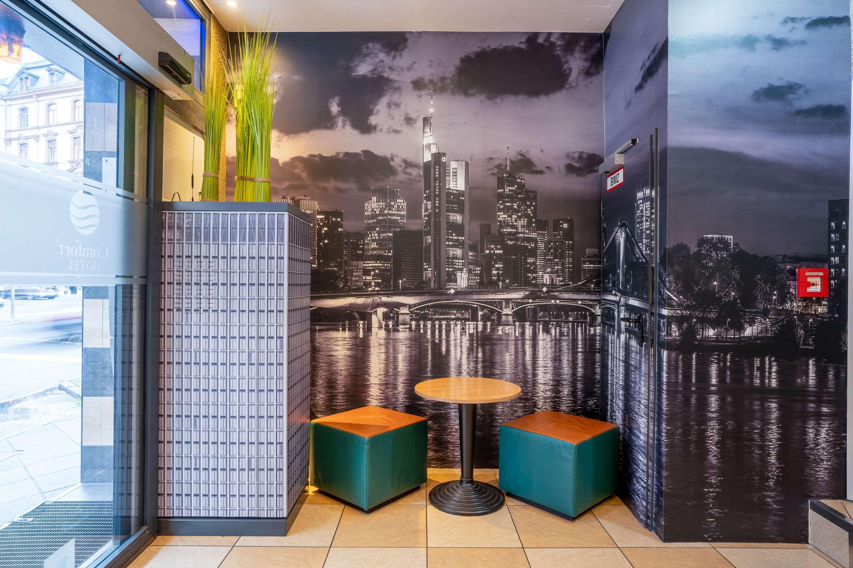 Comfort Hotel Frankfurt Central Station Франкфурт-на-Майне Экстерьер фото